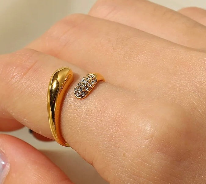 Glamour Ring