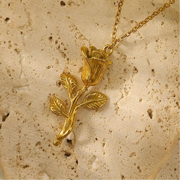 Figaro Rose Necklace – necklace, alternate view 3