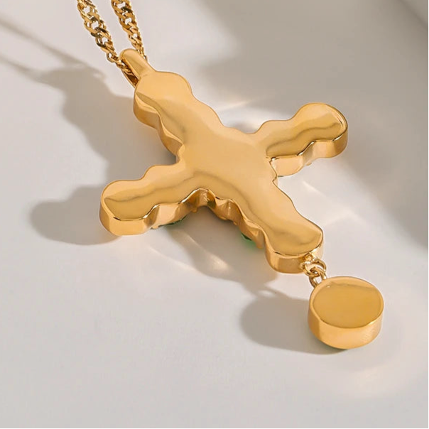 Grønn Cross Pendant Necklace