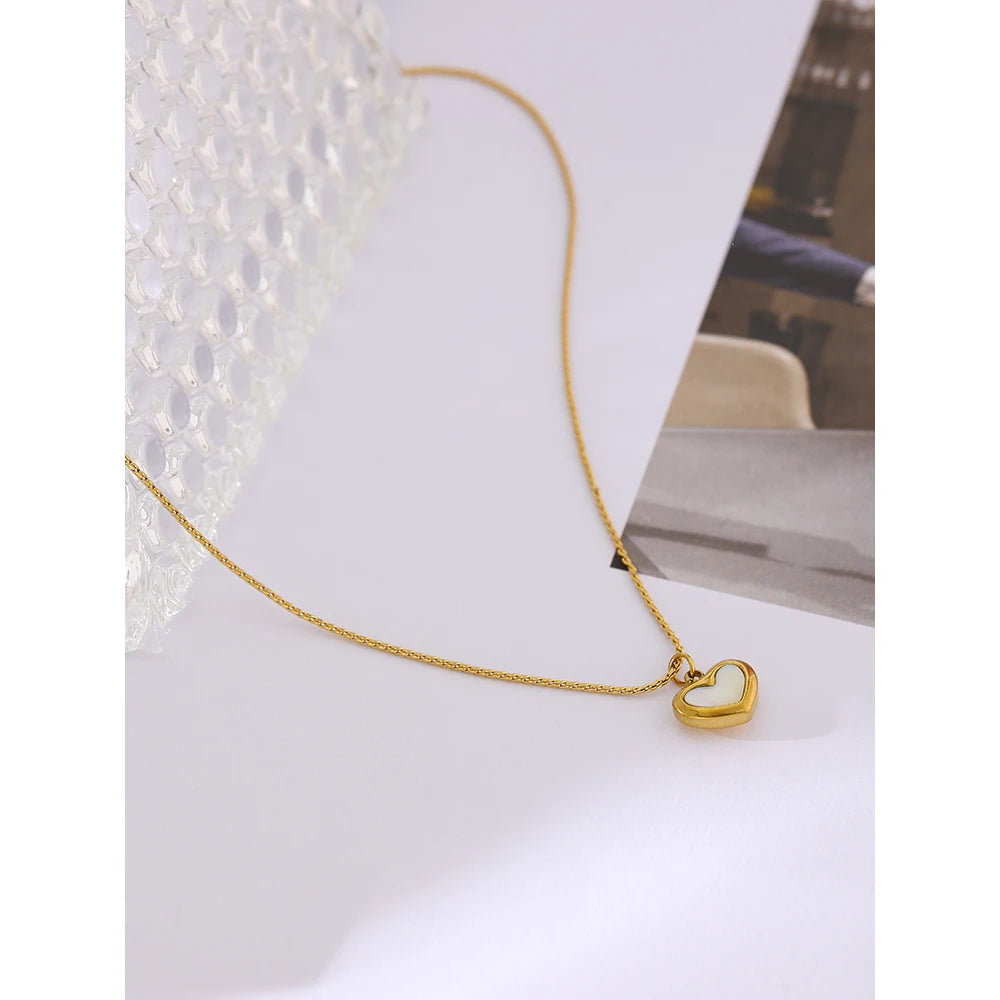 Elea Heart Necklace – necklace, alternate view 5